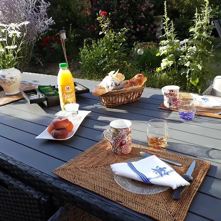 Le Champ Du Petit Bois 3*