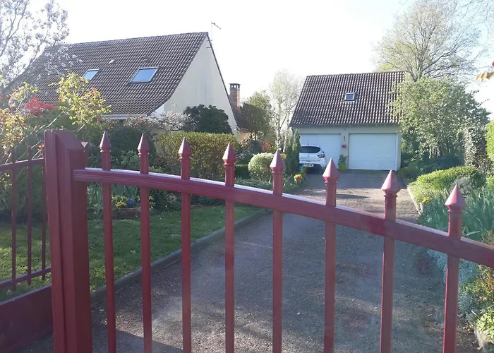 Le Champ Du Petit Bois Surfonds