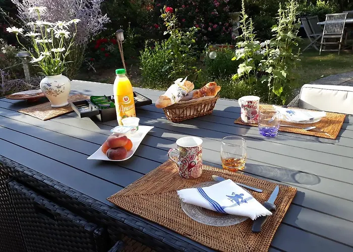 Le Champ Du Petit Bois 3*